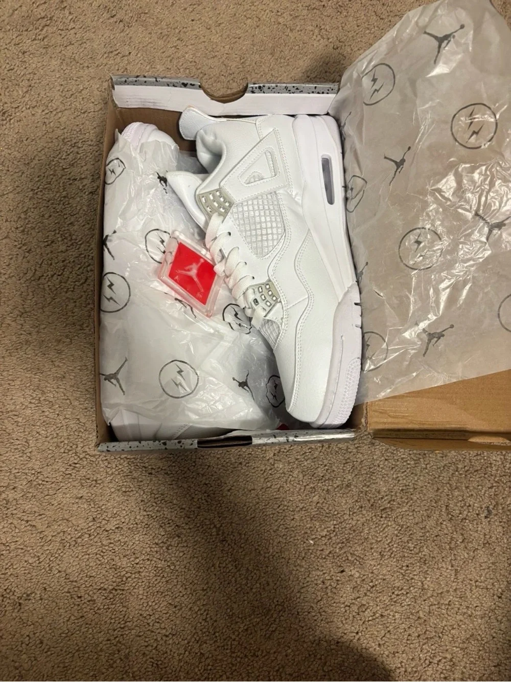 Jordan 4 pure moneys